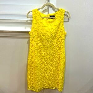 Tahari ASL- Women- Yellow sleeveless shift dress - size 12